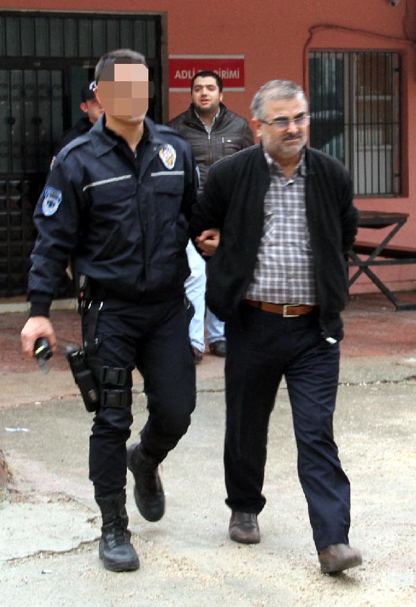 Adana'da esnafa boykot çağrısı yapan 14 PKK'lı yakalandı