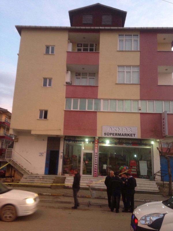 Temizlik yaparken dördüncü kat balkonundan düştü