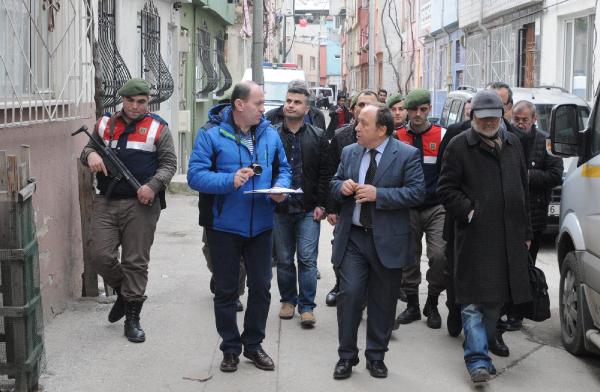 Cinayet davasında 'Bu sokaktan iki araç geçer mi?' keşfi
