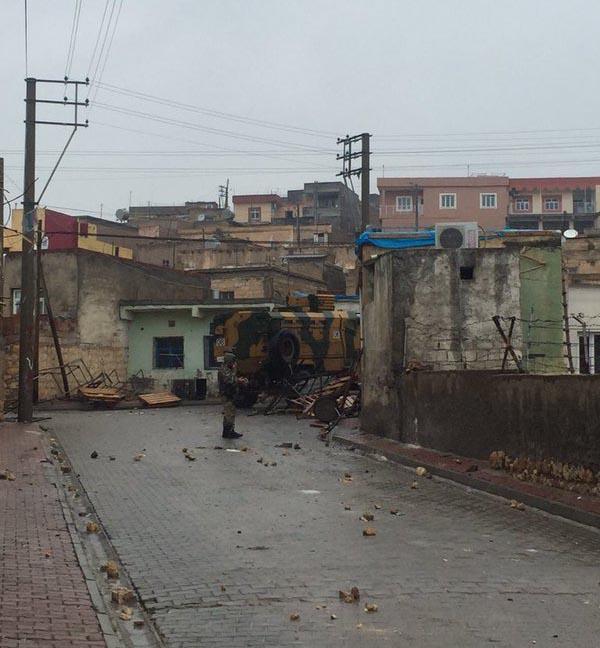 Cizre'ye yürümek isteyen HDP'lilere polis müdahalesi (2)