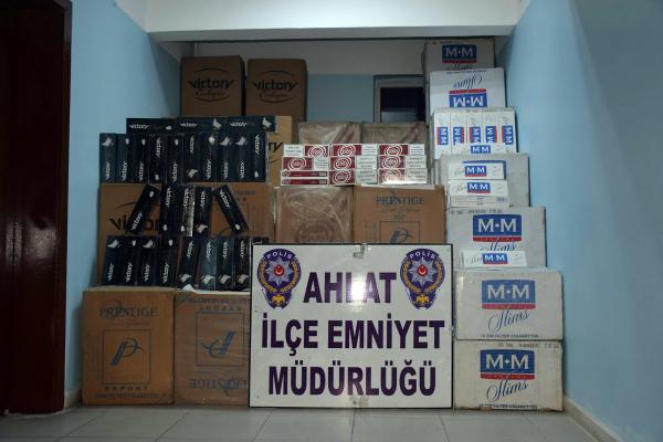 Ahlat’ta 50 bin 41O paket kaçak sigara ele geçirildi