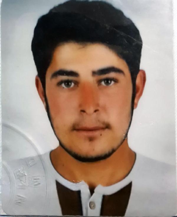 Ablasının erkek arkadaşını bıçakla yaraladı