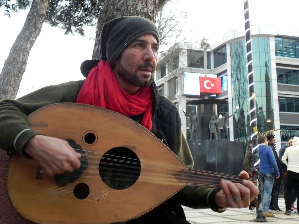 Suriye’den udunu alarak kaçtı