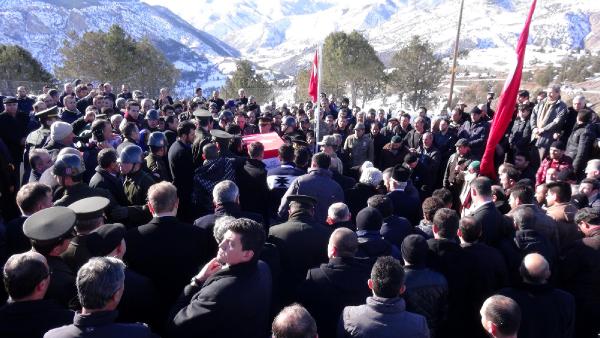 Şehit Teğmen Erdoğan, Gümüşhane'de toprağa verildi