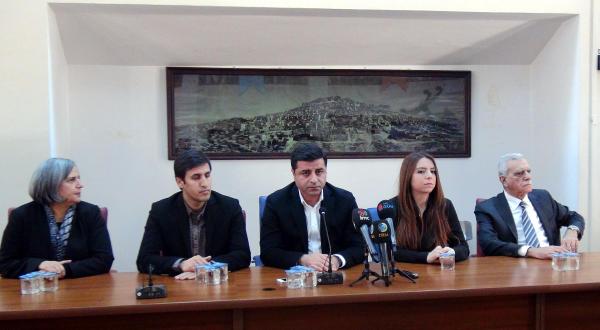 Demirtaş: Cizre'de ortaya çıkabilecek tablo geri dönülmeyecek köprü yıkılmasına yol açabilir