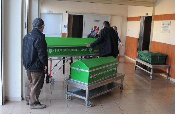 Ayvacık'ta boğularak ölen 14 mültecinin cenazeleri alındı