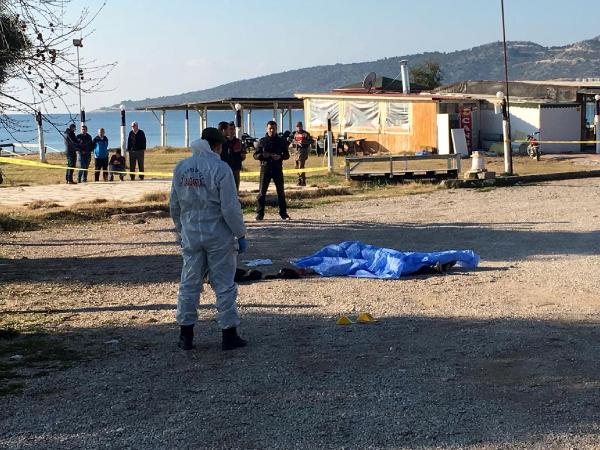 Finike'de boğazı kesilmiş erkek cesedi bulundu