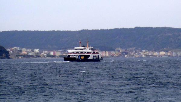 Çanakkale'de deniz ulaşımına lodos engeli (2)