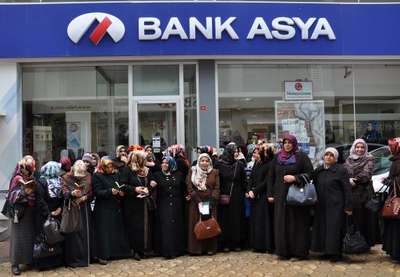Sivas'ta Bank Asya'ya destek eylemi