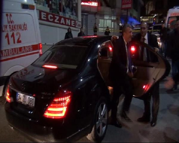 İstanbul Emniyet Müdürü Çalışkan, yaralı polisi hastanede ziyaret etti