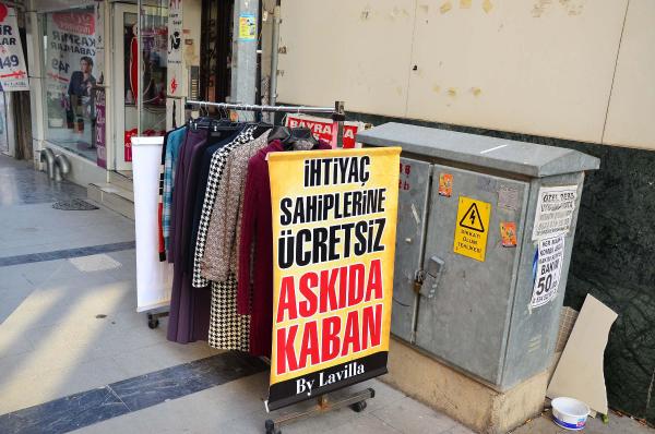Soğuk kış günlerinde yoksulları ısıtan kampanya