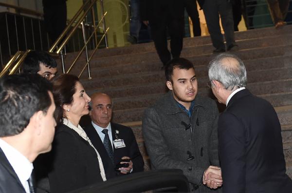 Kılıçdaroğlu'ndan Halk-Lis üyesi lise öğrencisine geçmiş olsun ziyareti