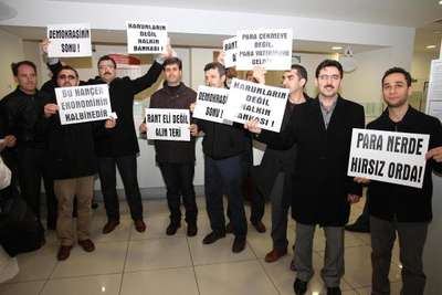 Balıkesir'de Bank Asya'ya müşteri desteği