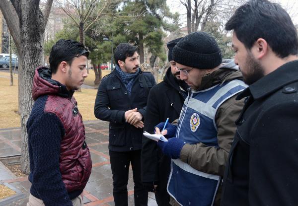 Konya'da Suriyelilerin yaşadığı mahallelerde polis uygulaması