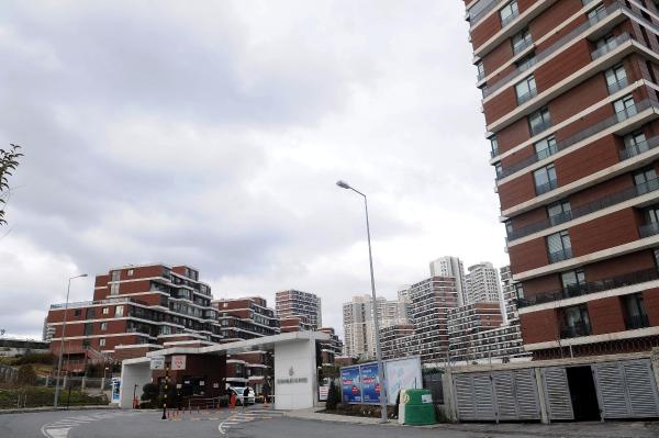 Küçükçekmece'de lüks sitede bahçivan dehşeti: 2 ölü, 1 yaralı