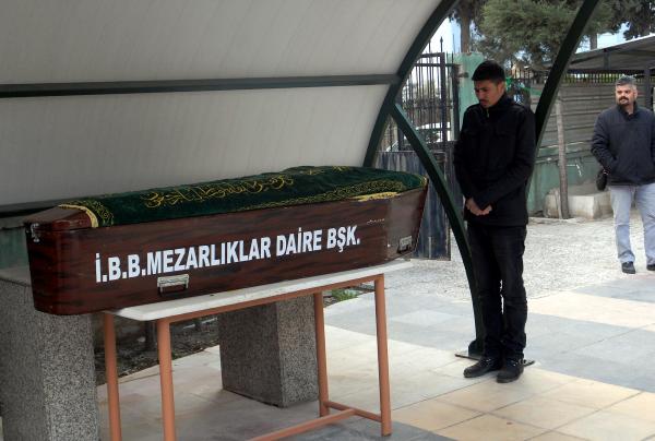 Pilot otomobiliyle kaza yaptı, yardım isterken 2 aracın çarpması sonucu öldü (2)