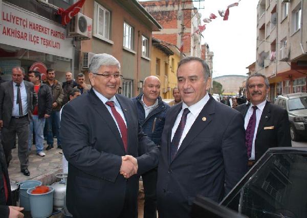 MHP'li Akçay; 'İnşallah Bülent Arınç'ın tutuklandığını görmeyiz'