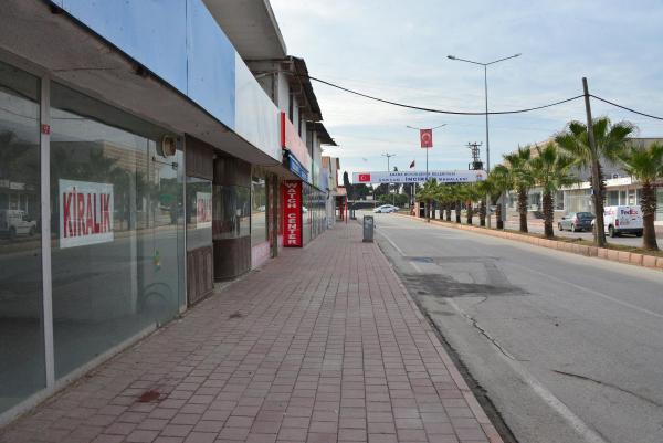 İncirlik'te esnaf dükkan kapatıyor
