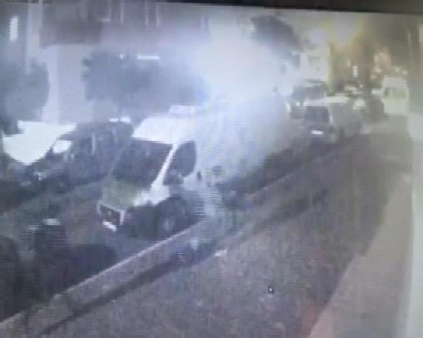 Dernek saldırısı sonrası kaçan zanlılar kamerada...
