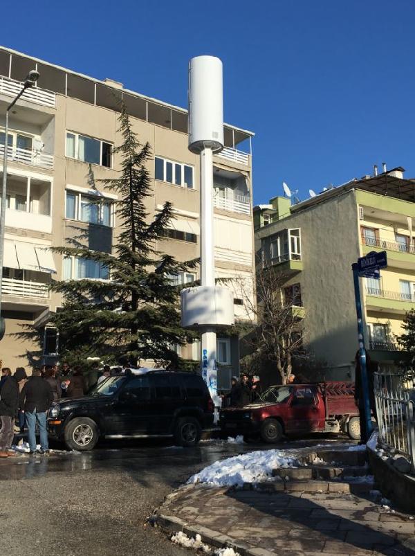 Mahalleliden 'baz istasyonu' tepkisi
