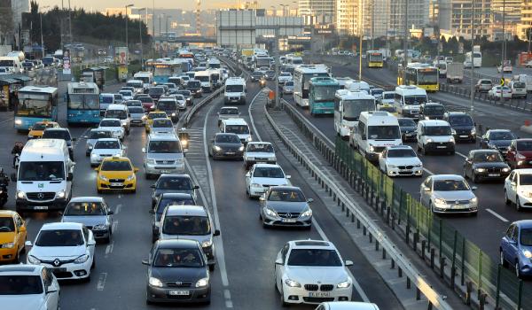 Yarı yıl tatili bitti, trafikte yoğunluk yaşandı