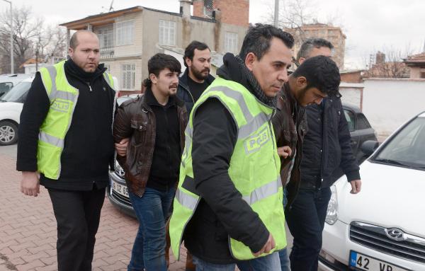 Suriyeli çelik kasa hırsızları, çaldıkları 500 bin lirayı ülkelerinde dağıtmış
