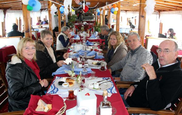 Kış turizminin yeni trendi: Denizde kahvaltı