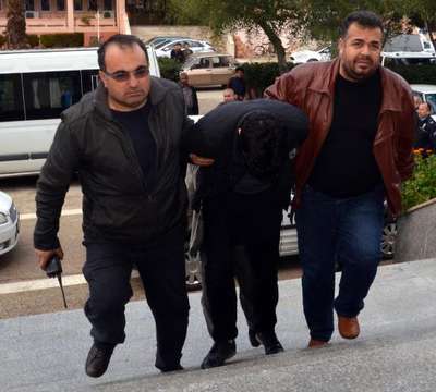 Çiftçinin 10 bin lirasını çalanlar yarım saatte yakalandı