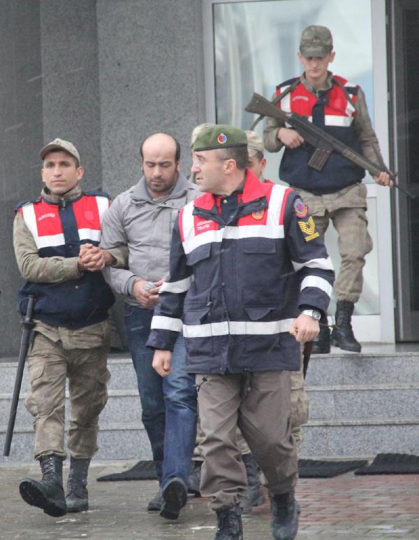Öldürülen kadının tırnaklarında yapılan DNA incelemesinde şüpheli torun çıktı