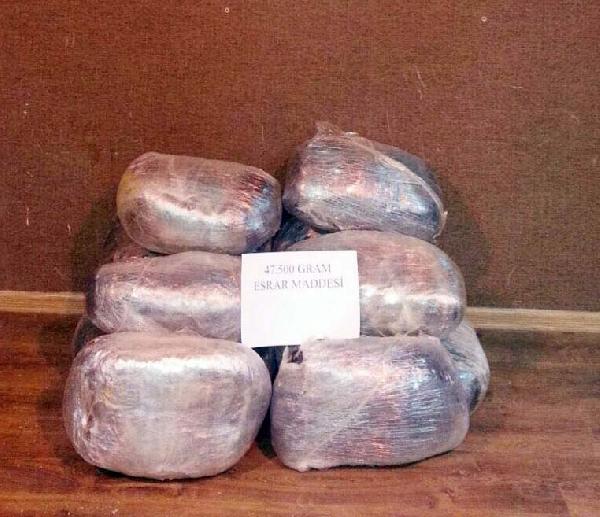 Otomobilde 47 kilo 500 gram esrar ele geçirildi