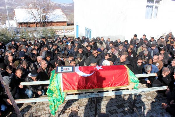 Kazada hayatını kaybeden Savcı odasında anıldı (2)