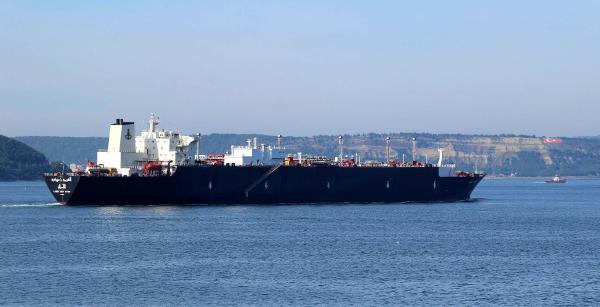 Çanakkale Boğazı'ndan doğalgaz tankeri geçti