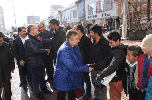 Ak Partili vekillerden Hakkari ziyareti
