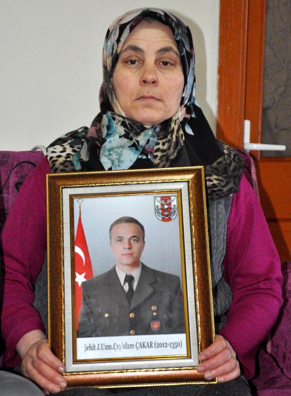 Şehit İslam Çakar'ın annesi: Şehitlere üzülürken benim de başıma geldi