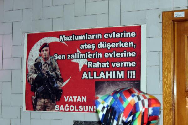 Esnaftan teröre beddualı afiş