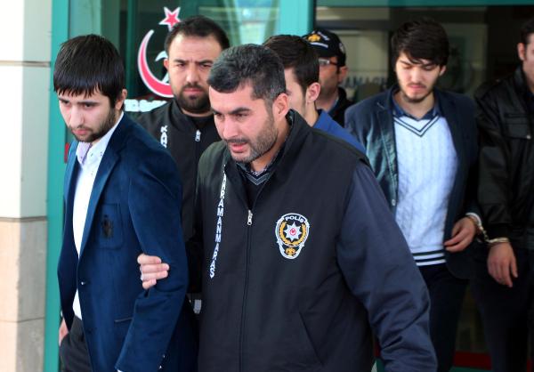 İnternet kafeden kaçırılıp dövülen genç beyin kanamasından ölmüş