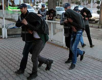 Uyuşturucu operasyonunda 20 kişi gözaltında