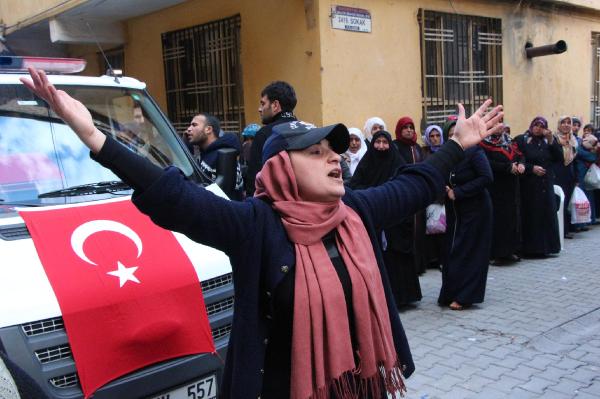Şehit polis Abdulkadir Oğuz gözyaşlarıyla uğurlandı