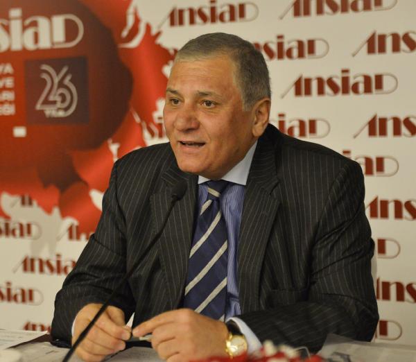 Ufuk Söylemez'den yeni bir siyasi parti sinyali
