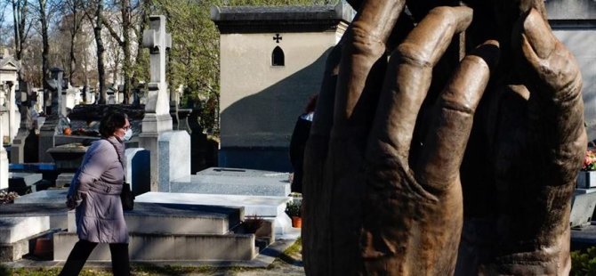 Fransa'da korona ölümleri 8 bini geçti