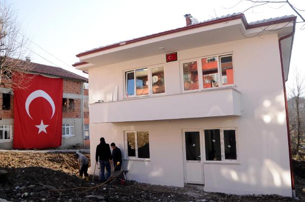 Şehit Uğur Akyer'in ev hayali gerçek oldu