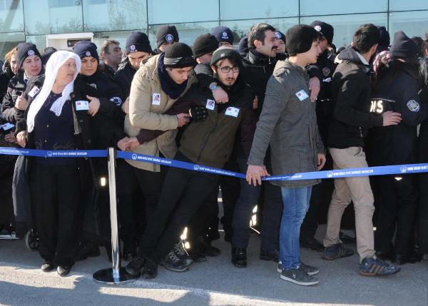 Şehit polis memuru Osman Yurt, gözyaşlarıyla karşılandı