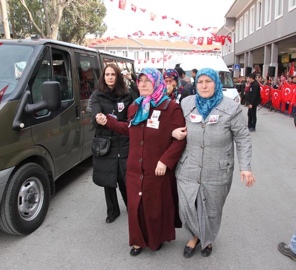 20 bin Balıkesirli şehidini uğurladı