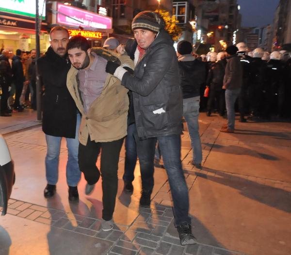 Hakim sanıkları serbest bıraktı, avukatları hakkında suç duyurusunda bulundu