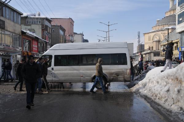 Yüksekova’da sevkiyat gerginliği