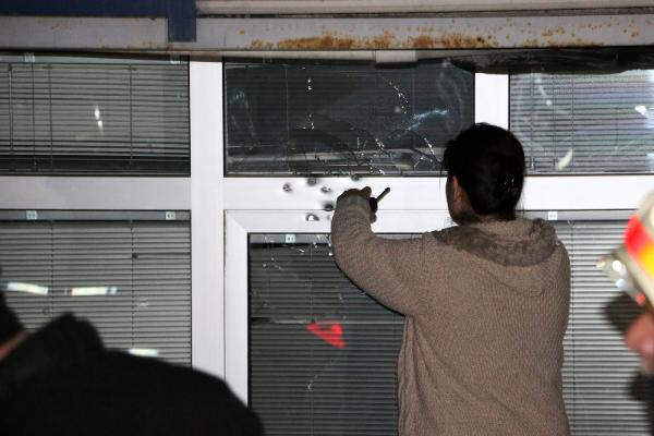 Yeni Şafak Gazetesi ve Akit Medya Grubu binasına molotoflu-silahlı saldırı...