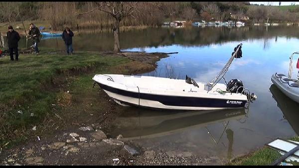 Terkos Gölü'nde balıkçı teknesi alabora oldu: 1 ölü, 1 yaralı, 2 kayıp (1)