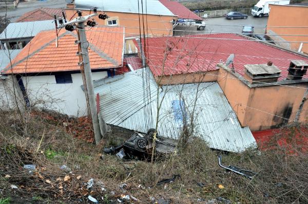 Kaza yapan otomobili çekiciye yüklerken akıma kapılıp yaralandı