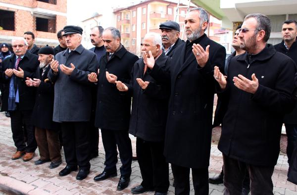 Şehit polis Kenan Ardıç'ın adı baba evinin bulunduğu caddeye verildi