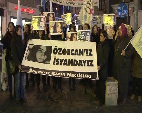 Özgecan Aslan Kadıköy'de anıldı...